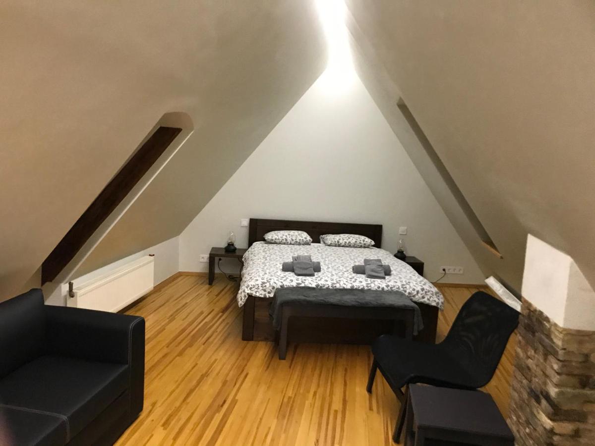 Apartament Doma Square Penthouse, In The Heart Of Old Town Ryga Zewnętrze zdjęcie
